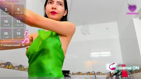 Snapshot of sweetieandjuiicy chatting on February 12, 2025, 6:09 pm Call me Nataly online show from February 12, 2025, 6:09 pm