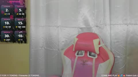 Snapshot of sweetieandjuiicy chatting on October 27, 2025, 1:04 pm Call me Nataly online show from October 27, 2025, 1:04 pm