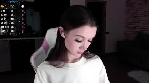 Snapshot of sweetiebones chatting on January 13, 2025, 4:07 am bratty gf online show from January 13, 2025, 4:07 am