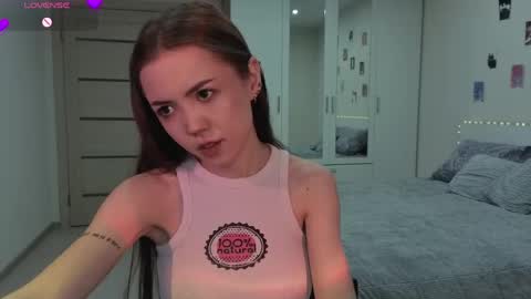Snapshot of sweetieee_kira chatting on June 9, 2026, 3:18 am sweetieee_kira online show from June 9, 2026, 3:18 am