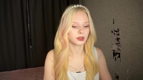 sweetie Lisa3 online show from December 28, 2024, 4:30 am