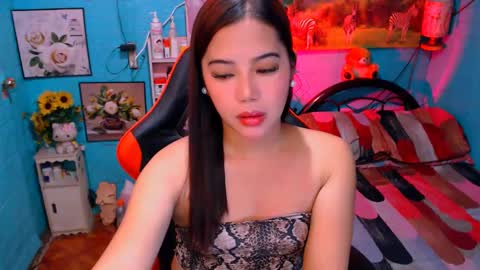 Nicole online show from December 16, 2024, 10:13 pm