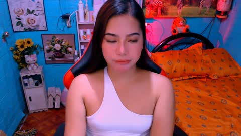 Nicole online show from February 8, 2025, 6:01 am