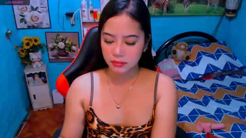 Nicole online show from March 7, 2025, 6:00 pm