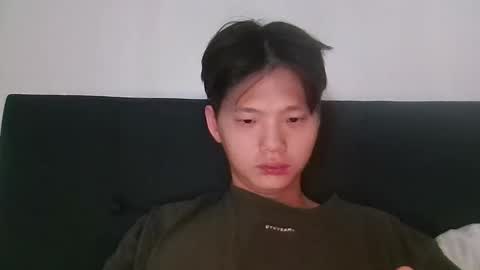 Snapshot of sweetiepuppy421 chatting on March 1, 2026, 1:40 am sweetiepuppy421 online show from March 1, 2026, 1:40 am