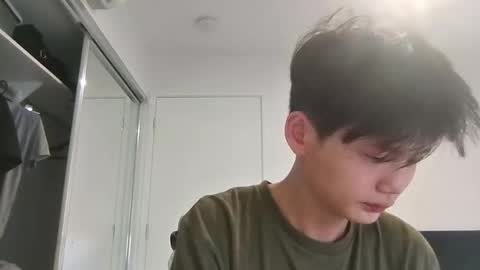 Snapshot of sweetiepuppy421 chatting on March 9, 2026, 1:42 am sweetiepuppy421 online show from March 9, 2026, 1:42 am