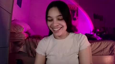 Snapshot of sweetieslikebutter chatting on December 18, 2024, 5:37 am Blu Sweets online show from December 18, 2024, 5:37 am