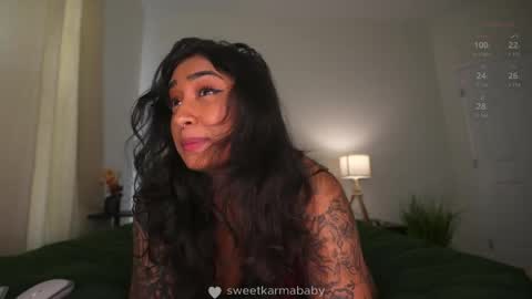 Snapshot of sweetkarmababy chatting on May 7, 2026, 9:42 pm Karma Sutra sweetkarmababy online show from May 7, 2026, 9:42 pm