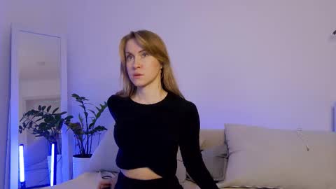 Snapshot of sweetkira1 chatting on March 9, 2026, 3:38 pm SweetKira1 online show from March 9, 2026, 3:38 pm