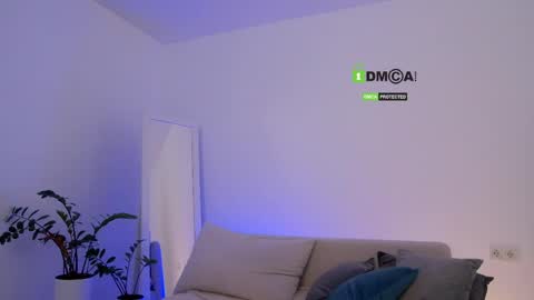 Snapshot of sweetkira1 chatting on April 18, 2026, 7:01 am SweetKira1 online show from April 18, 2026, 7:01 am