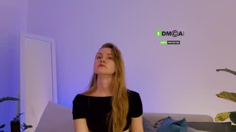 Snapshot of sweetkira1 chatting on April 19, 2026, 6:10 pm SweetKira1 online show from April 19, 2026, 6:10 pm
