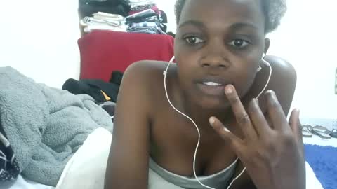 Snapshot of sweetkittey chatting on June 17, 2026, 6:09 pm sweetkittey online show from June 17, 2026, 6:09 pm