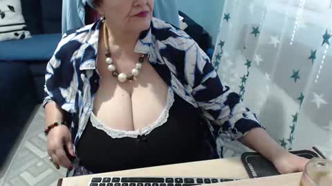 Rebeka online show from May 3, 2026, 12:55 pm