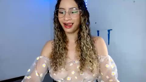 Snapshot of sweetlatin__ chatting on May 26, 2026, 11:45 pm SWEET LATINA online show from May 26, 2026, 11:45 pm