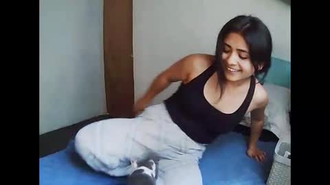 sweetlatinafit online show from February 5, 2026, 3:05 pm