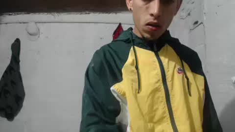 Snapshot of sweetlatinakim chatting on March 22, 2026, 12:41 pm Camilo online show from March 22, 2026, 12:41 pm