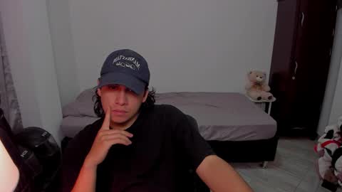 Lian online show from February 8, 2026, 9:51 pm