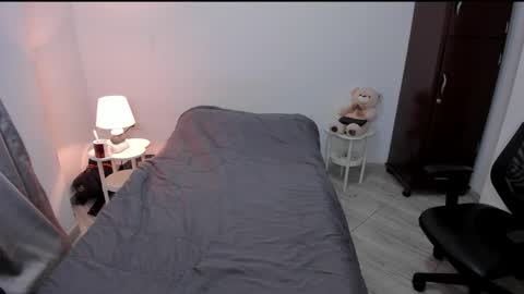 Lian online show from March 16, 2026, 2:39 am