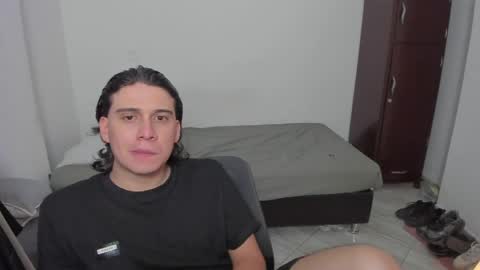Snapshot of sweetlian_04 chatting on May 6, 2026, 12:41 am Lian online show from May 6, 2026, 12:41 am