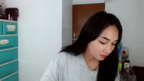 Snapshot of sweetlilly_18 chatting on December 5, 2024, 10:23 am Lilly online show from December 5, 2024, 10:23 am