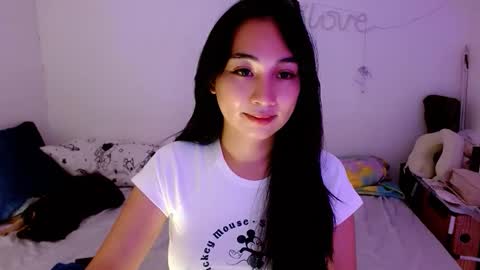 Snapshot of sweetlilly_18 chatting on September 12, 2025, 3:17 am Lilly online show from September 12, 2025, 3:17 am