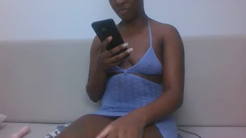 Snapshot of sweetlipshee chatting on June 1, 2026, 8:21 pm sweetlipshee online show from June 1, 2026, 8:21 pm