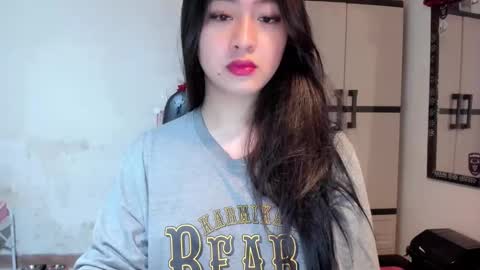 Snapshot of sweetlovepinay04 chatting on January 1, 2025, 8:37 pm Zoe online show from January 1, 2025, 8:37 pm