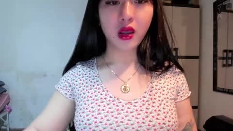 Snapshot of sweetlovepinay04 chatting on January 6, 2025, 2:58 am Zoe online show from January 6, 2025, 2:58 am