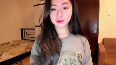 Snapshot of sweetlovepinay04 chatting on September 15, 2025, 3:28 am Zoe online show from September 15, 2025, 3:28 am