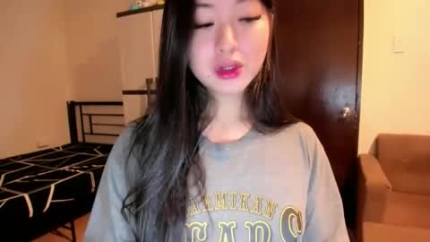 Snapshot of sweetlovepinay04 chatting on September 19, 2025, 2:29 pm Zoe online show from September 19, 2025, 2:29 pm