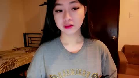 Snapshot of sweetlovepinay04 chatting on October 11, 2025, 2:11 am Zoe online show from October 11, 2025, 2:11 am