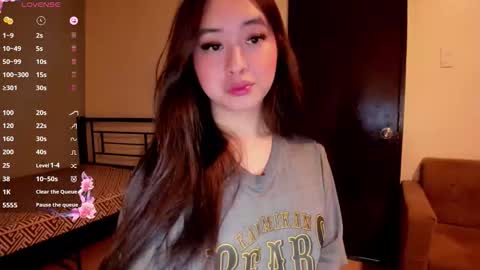 Snapshot of sweetlovepinay04 chatting on November 12, 2025, 4:46 am Zoe online show from November 12, 2025, 4:46 am