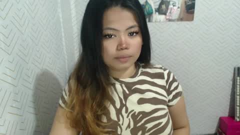 Snapshot of sweetlover_nicole chatting on July 27, 2026, 1:45 am NICOLE online show from July 27, 2026, 1:45 am