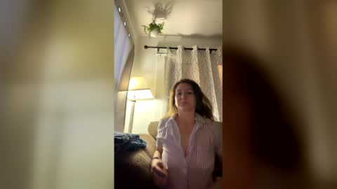 sweetluxxx0 online show from April 3, 2026, 11:58 pm