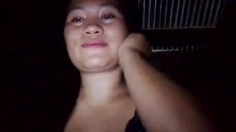 Snapshot of sweetmae32 chatting on August 4, 2026, 11:02 am sweetmae32 online show from August 4, 2026, 11:02 am