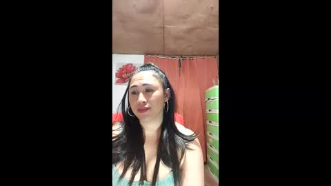 Snapshot of sweetmecel chatting on December 16, 2025, 5:01 am Mecel online show from December 16, 2025, 5:01 am