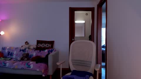 Mila online show from March 14, 2026, 12:54 pm