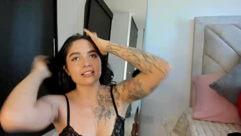 sweetmili133 online show from May 1, 2026, 7:07 pm