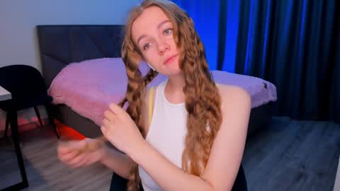 Swetmilkis online show from December 3, 2024, 8:49 am