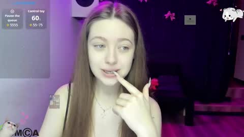 sweetmuffin88 online show from December 20, 2025, 8:38 pm