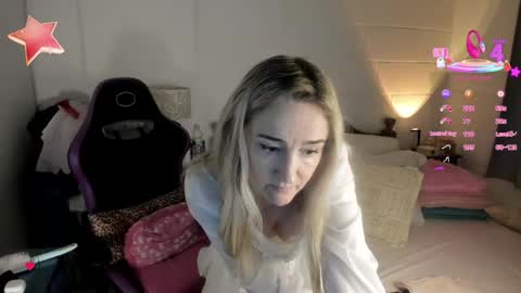 Sweetnina online show from May 24, 2026, 9:42 pm