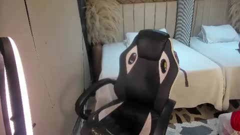 Snapshot of sweetnova_ chatting on July 5, 2026, 12:39 am Sweet Nova online show from July 5, 2026, 12:39 am