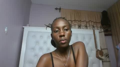 Novah girlie online show from June 16, 2026, 3:31 am