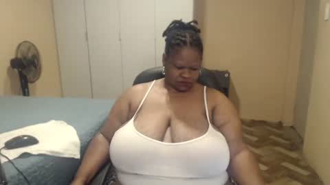 Snapshot of sweetnoziexxx chatting on May 5, 2026, 6:10 am sweetnoziexxx online show from May 5, 2026, 6:10 am