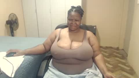 Snapshot of sweetnoziexxx chatting on May 8, 2026, 7:19 pm sweetnoziexxx online show from May 8, 2026, 7:19 pm