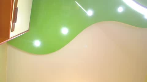 Veronica and Alex online show from September 21, 2025, 9:11 am