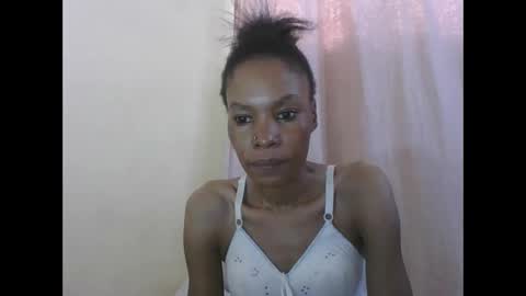 Snapshot of sweetpetite254 chatting on May 5, 2026, 6:54 am ESTHER online show from May 5, 2026, 6:54 am