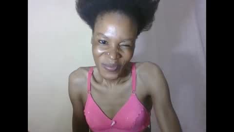 Snapshot of sweetpetite254 chatting on May 7, 2026, 1:55 am ESTHER online show from May 7, 2026, 1:55 am