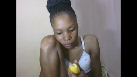 Snapshot of sweetpetite254 chatting on May 27, 2026, 1:57 am ESTHER online show from May 27, 2026, 1:57 am