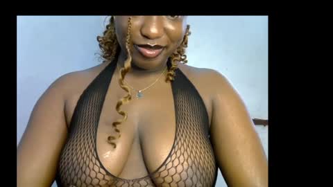 Snapshot of sweetpetitgirl chatting on May 19, 2026, 7:15 am LILY BRANDY online show from May 19, 2026, 7:15 am
